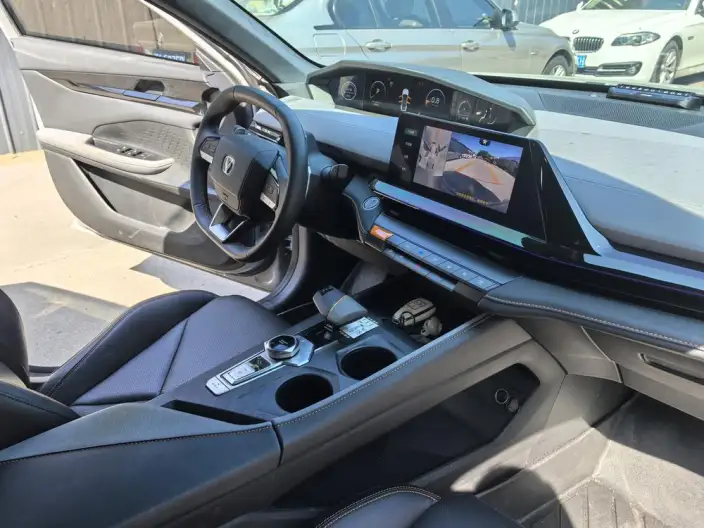 Changan UNI-V 2022 Model 1.5T Noble Model – фото 9