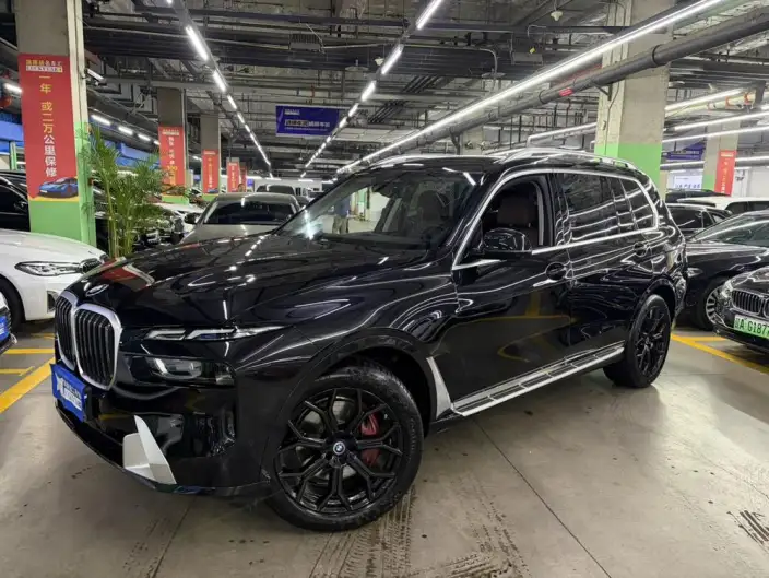 BMW X7 2023 Model xDrive40i Leading Model Luxury Set – фото 1