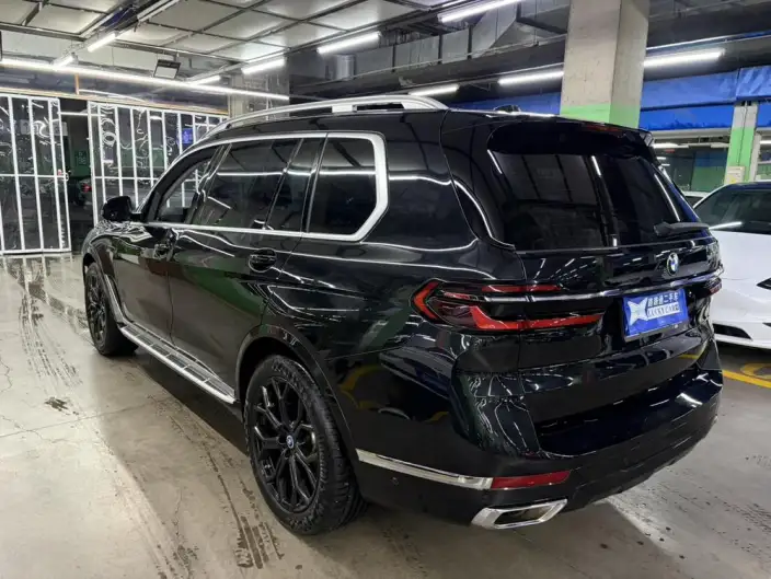 BMW X7 2023 Model xDrive40i Leading Model Luxury Set – фото 4
