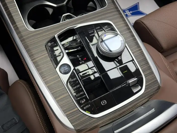 BMW X7 2023 Model xDrive40i Leading Model Luxury Set – фото 10