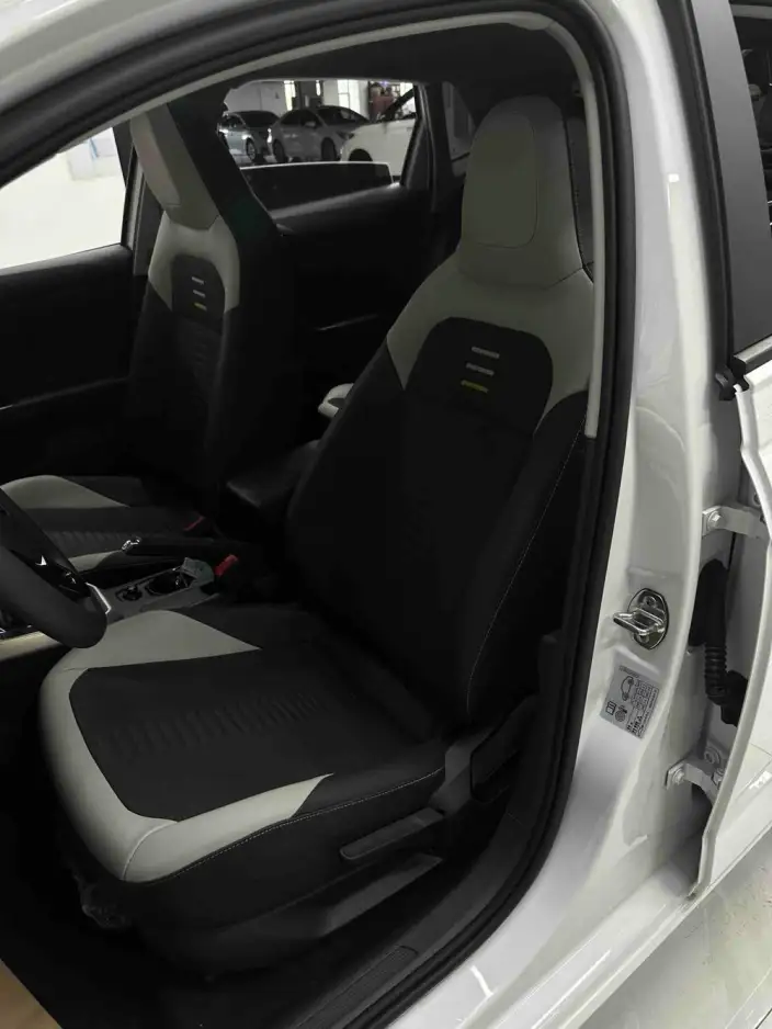 Polo 2021 Model Plus 1.5L Automatic Colorful Technology Version – фото 10