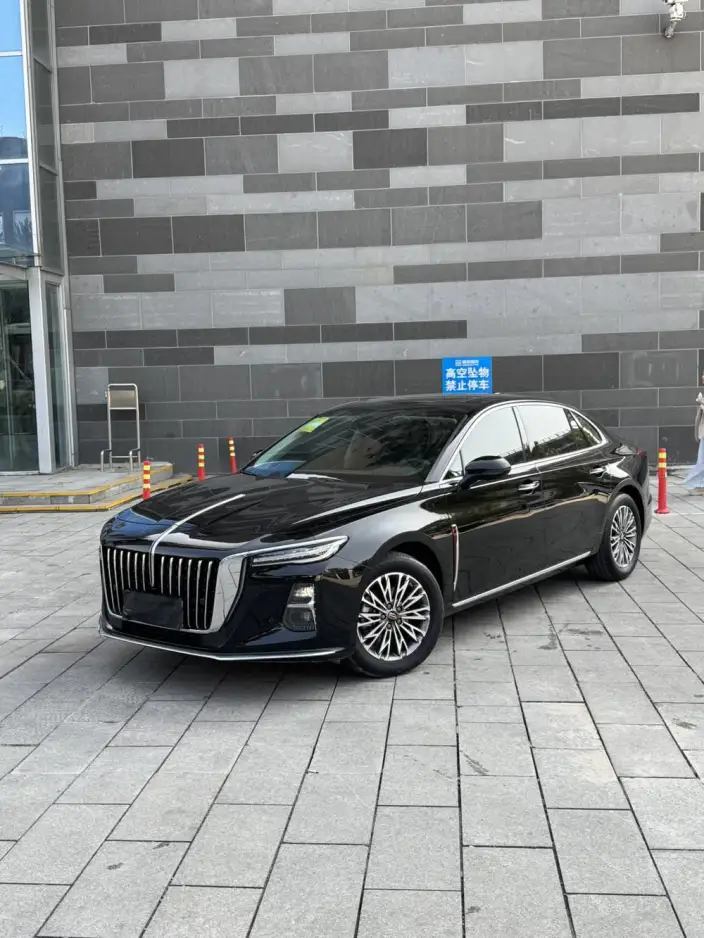 Hongqi H5 2023 Model 2.0T Automatic Smart Flag Enjoy Edition