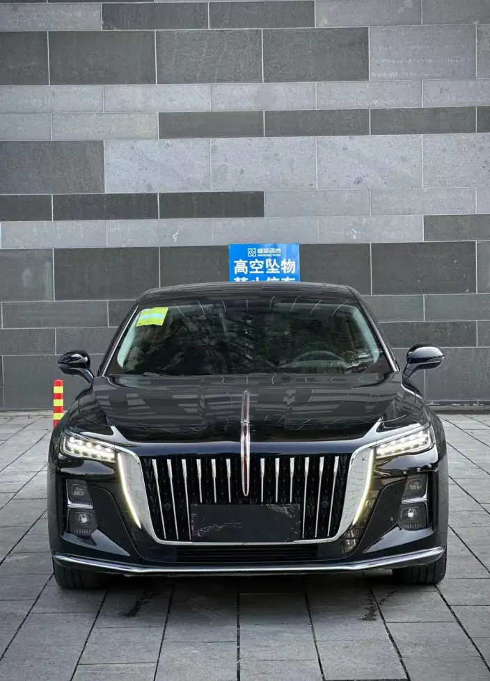 Hongqi H5 2023 Model 2.0T Automatic Smart Flag Enjoy Edition