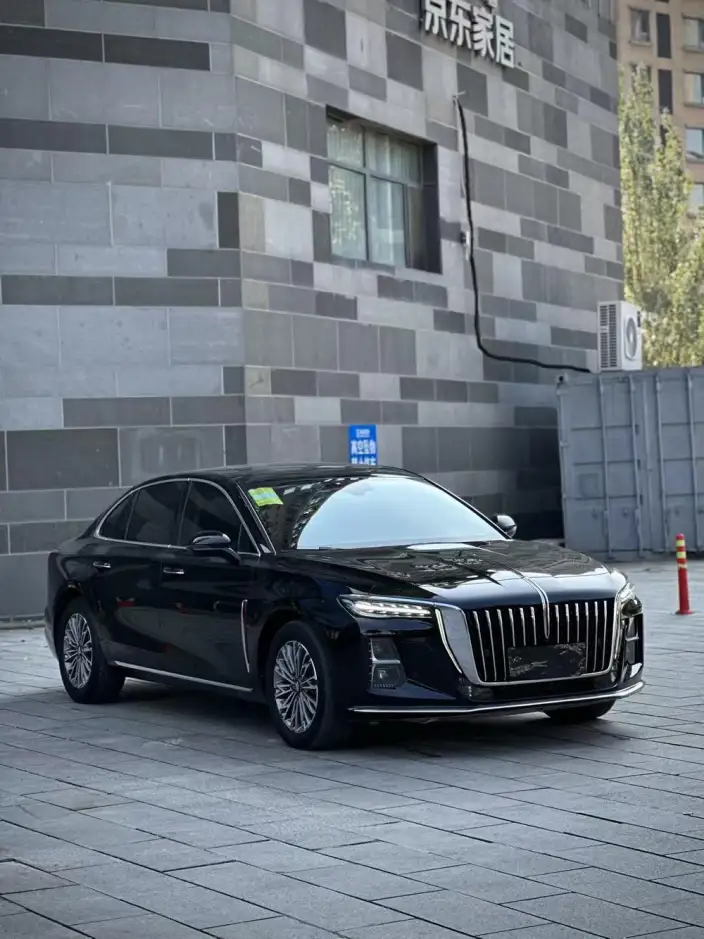 Hongqi H5 2023 Model 2.0T Automatic Smart Flag Enjoy Edition