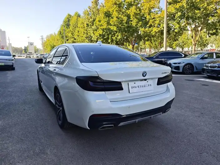 BMW 5 Series PHEV 2022 Model 535Le M Sports Set – фото 4