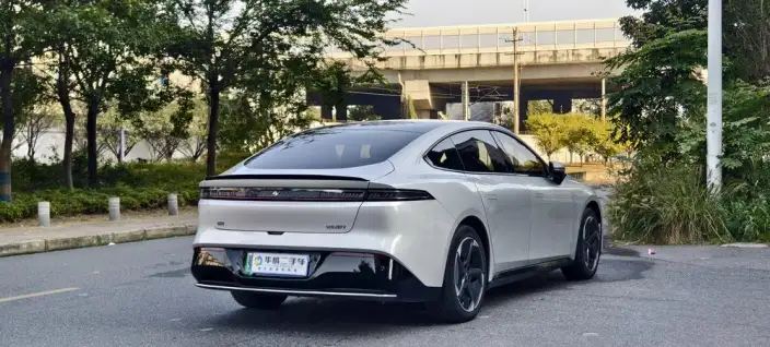 eπ 007 2024 Model EV 620Pro Edition – фото 6