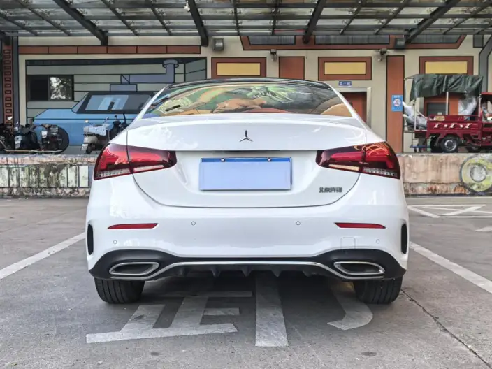 Mercedes-Benz A-class 2022 Model A 200 L Sports sedan Dynamic Edition – фото 6