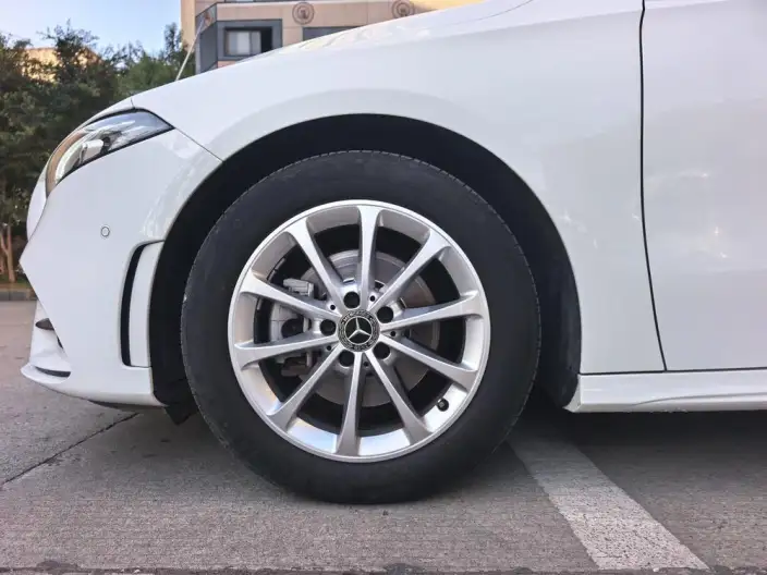 Mercedes-Benz A-class 2022 Model A 200 L Sports sedan Dynamic Edition – фото 8