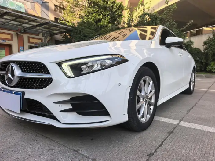 Mercedes-Benz A-class 2022 Model A 200 L Sports sedan Dynamic Edition – фото 10