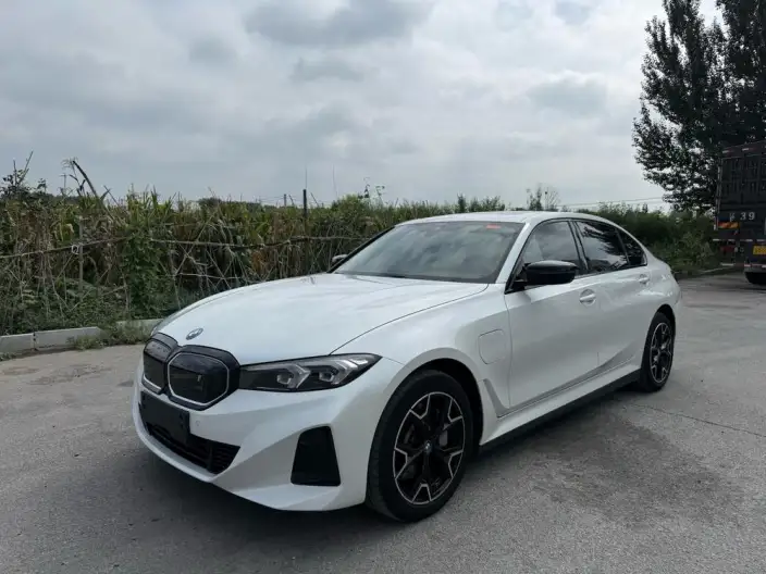 BMW i3 2023 Model eDrive40L Night Set – фото 1