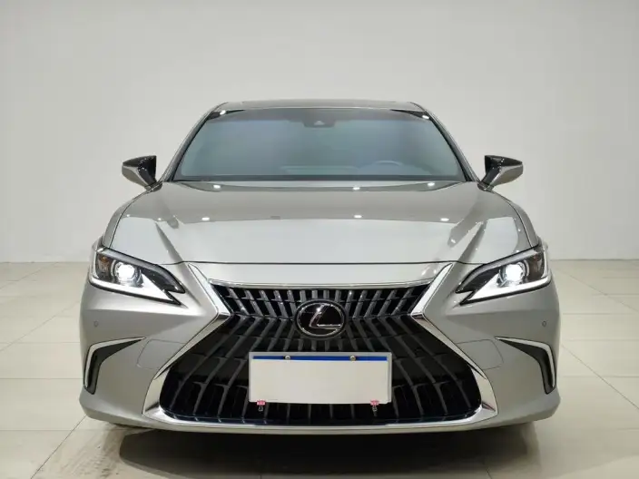 Lexus ES 2024 Model 200 Premium