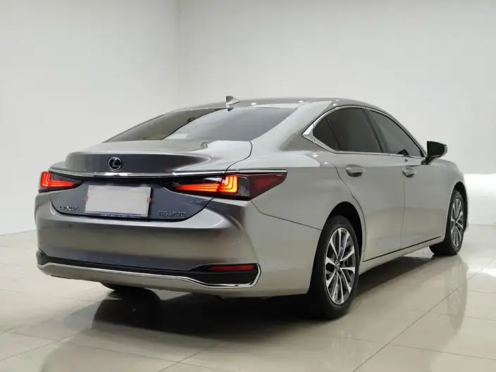 Lexus ES 2024 Model 200 Premium – фото 6