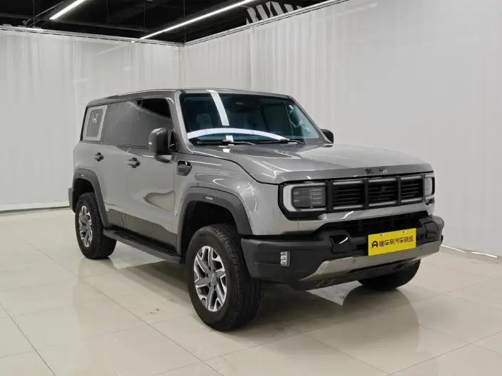 BAIC BJ40 2024 Model City Hunter Edition 2.0T Automatic 4WD Warrior Model
