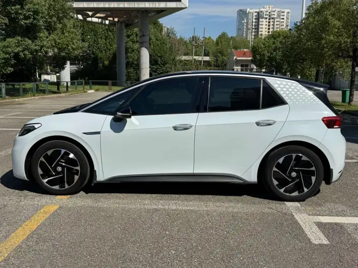 Volkswagen ID.3 2023 Model L Class Model Pure Smart Edition – фото 4