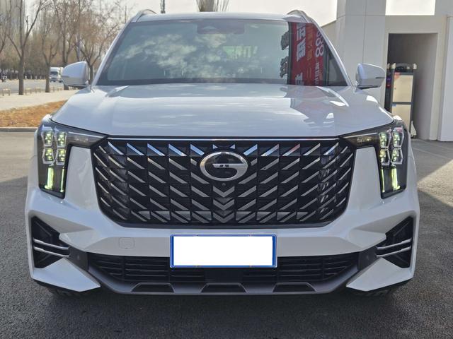 GAC Trumpchi GS8 2024 Navigator Series 2.0TGDI 2WD Luxury Smart Connect – фото 2