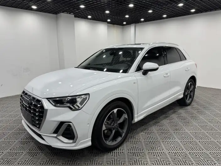 AUDI Q3 2022 Model 35 TFSI Fashion Dynamic Model