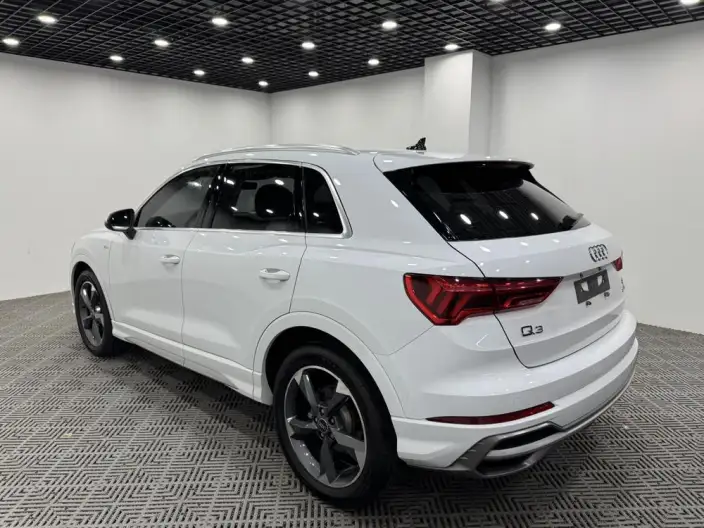 AUDI Q3 2022 Model 35 TFSI Fashion Dynamic Model