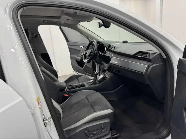 AUDI Q3 2022 Model 35 TFSI Fashion Dynamic Model – фото 8