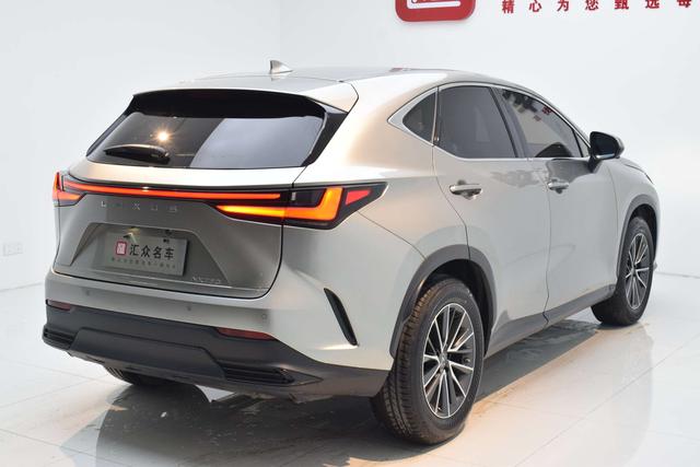 Lexus NX 2022 260 Front-Drive Genesis Edition – фото 22