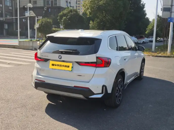 BMW iX 1 2025 Model xDrive30L X Design Set – фото 4