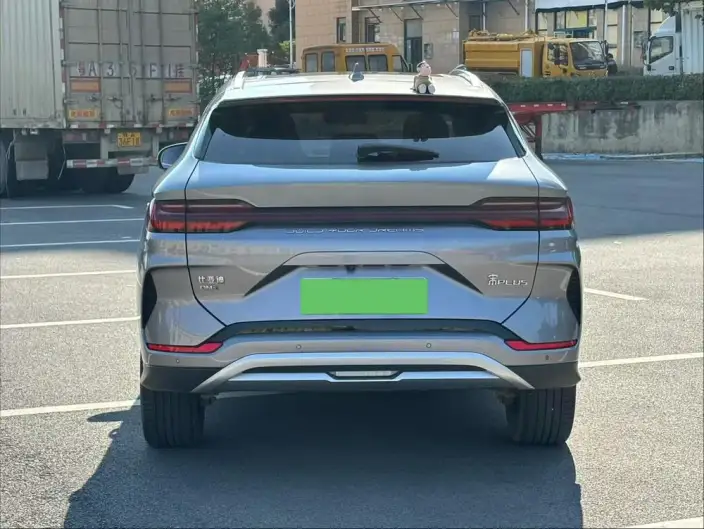BYD Song PLUS DM 2023 Model DM-i Champion Edition 110KM Flagship Model – фото 5
