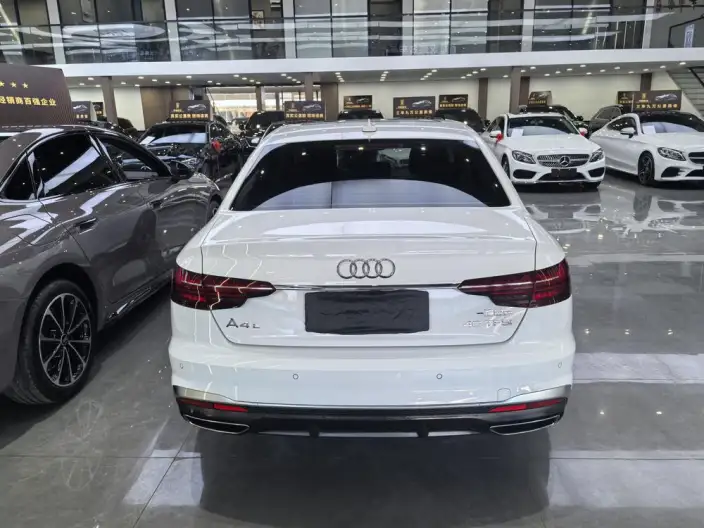 Audi A4 L 2022 Model 40 TFSI Fashion Dynamic Model – фото 5