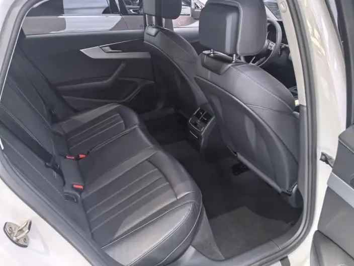 Audi A4 L 2022 Model 40 TFSI Fashion Dynamic Model – фото 8