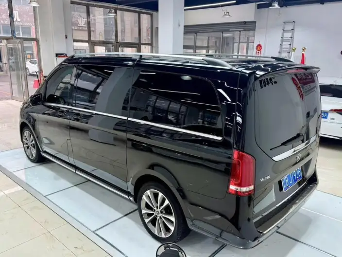 Mercedes-Benz V-Class 2022 Model V 260 Premium Edition – фото 5