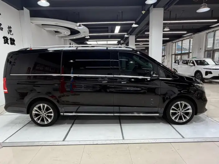 Mercedes-Benz V-Class 2022 Model V 260 Premium Edition – фото 7