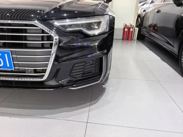 Audi A6L 2022 Model 55 TFSI quattro Exclusive Dynamic Model – фото 6