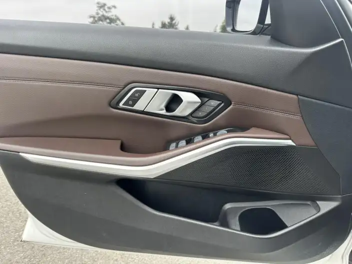 BMW 3 Series 2023 Model 320i M Sports Set – фото 7