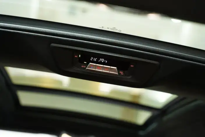 BMW X7 2023 Model xDrive40i Exclusive Model Luxury Set – фото 9