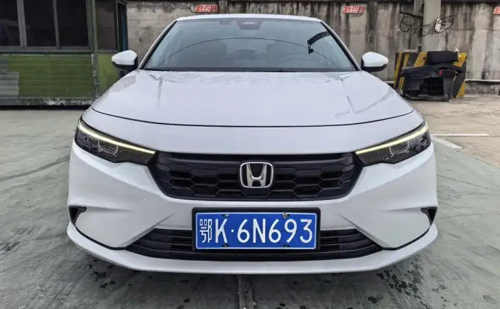 Model Ge 2023 Model 240TURBO CVT Leading version