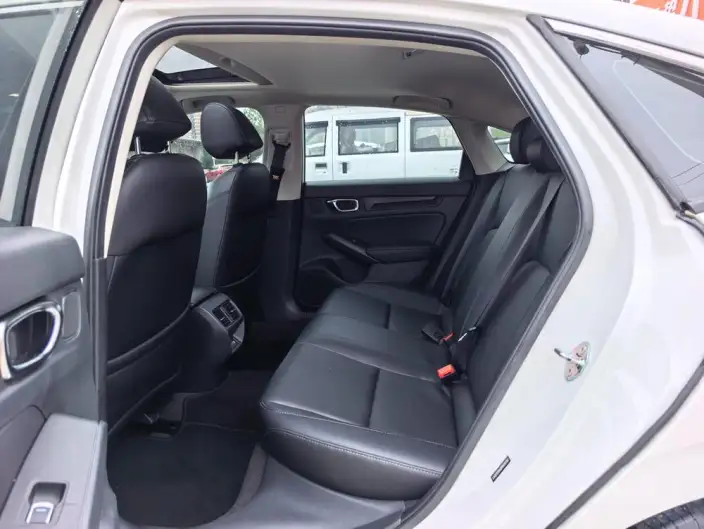 Model Ge 2023 Model 240TURBO CVT Leading version – фото 10