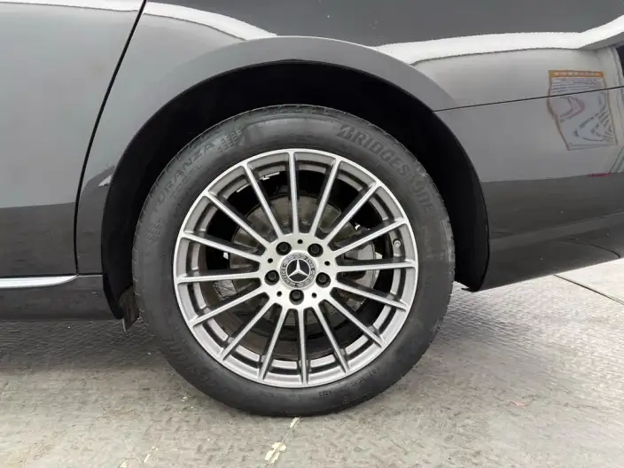 Mercedes-Benz E-Class 2023 Model E 260 L 4MATIC sedan – фото 9