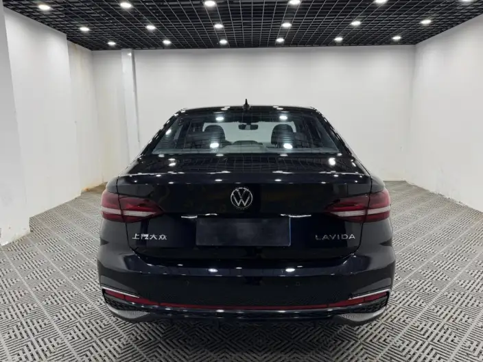 Volkswagen Lavida 2023 Model 1.5L Automatic Starry Sky Five Million Edition – фото 5
