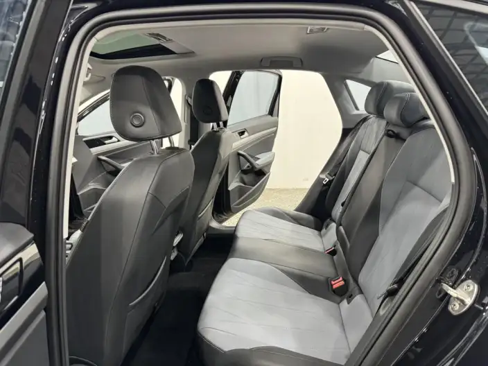 Volkswagen Lavida 2023 Model 1.5L Automatic Starry Sky Five Million Edition – фото 9