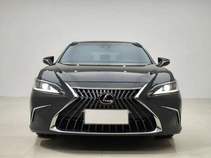 Lexus ES 2022 Model 200 Superior Edition