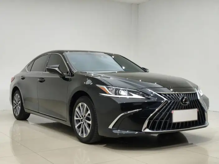 Lexus ES 2022 Model 200 Superior Edition