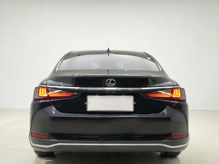 Lexus ES 2022 Model 200 Superior Edition – фото 5
