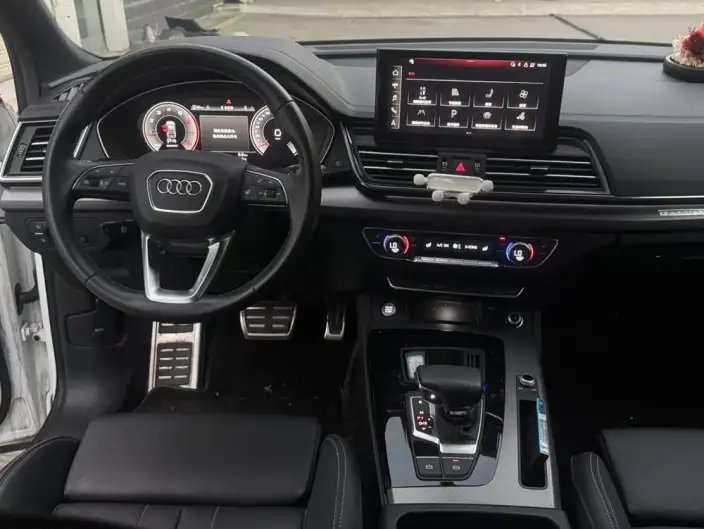 Audi Q5L 2024 Model 40TFSI Luxury Dynamic Model – фото 9