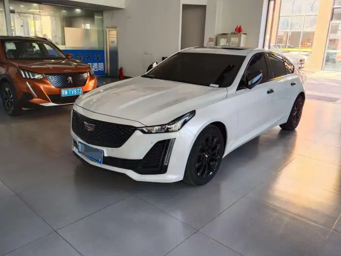 Cadillac CT5 2022 Model 28T Fashion Model