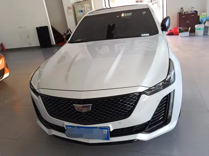 Cadillac CT5 2022 Model 28T Fashion Model