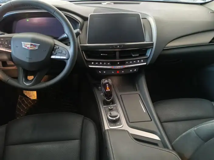 Cadillac CT5 2022 Model 28T Fashion Model – фото 10