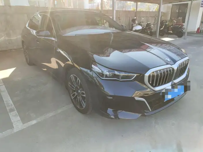 BMW 5 Series 2024 Model 525Li M Sports Set