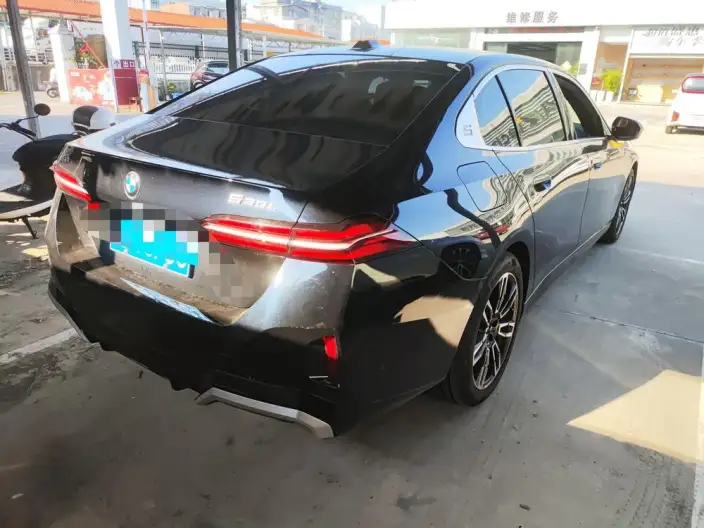 BMW 5 Series 2024 Model 525Li M Sports Set