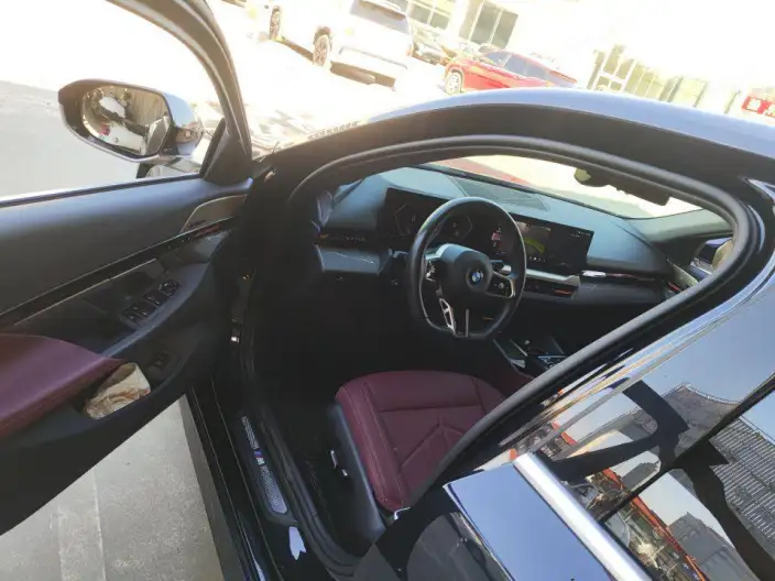 BMW 5 Series 2024 Model 525Li M Sports Set – фото 6