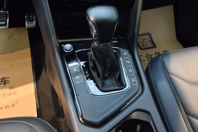 Volkswagen Tiguan L 2021 330 TSI Automatic FWD R-Line Enjoyment – фото 13