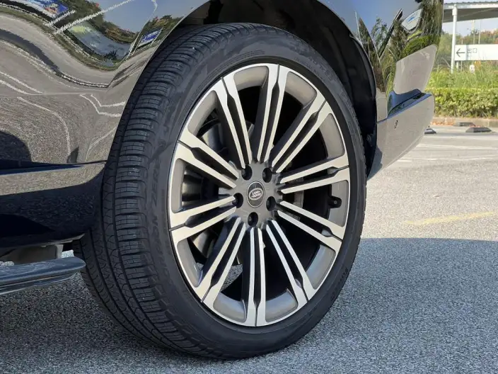 Range Rover 2025 Model 3.0 L6 400PS Shengshi Extended Edition 7 seat – фото 8