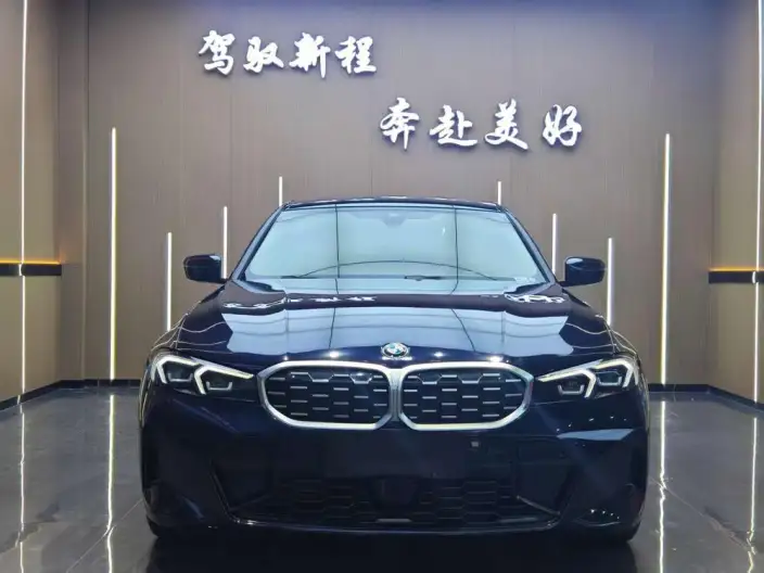 BMW 3 Series 2025 Model 325i M Sports Set